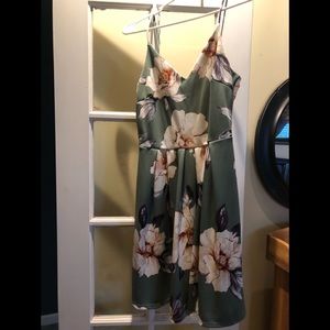 Women’s soprano dress (Midi)